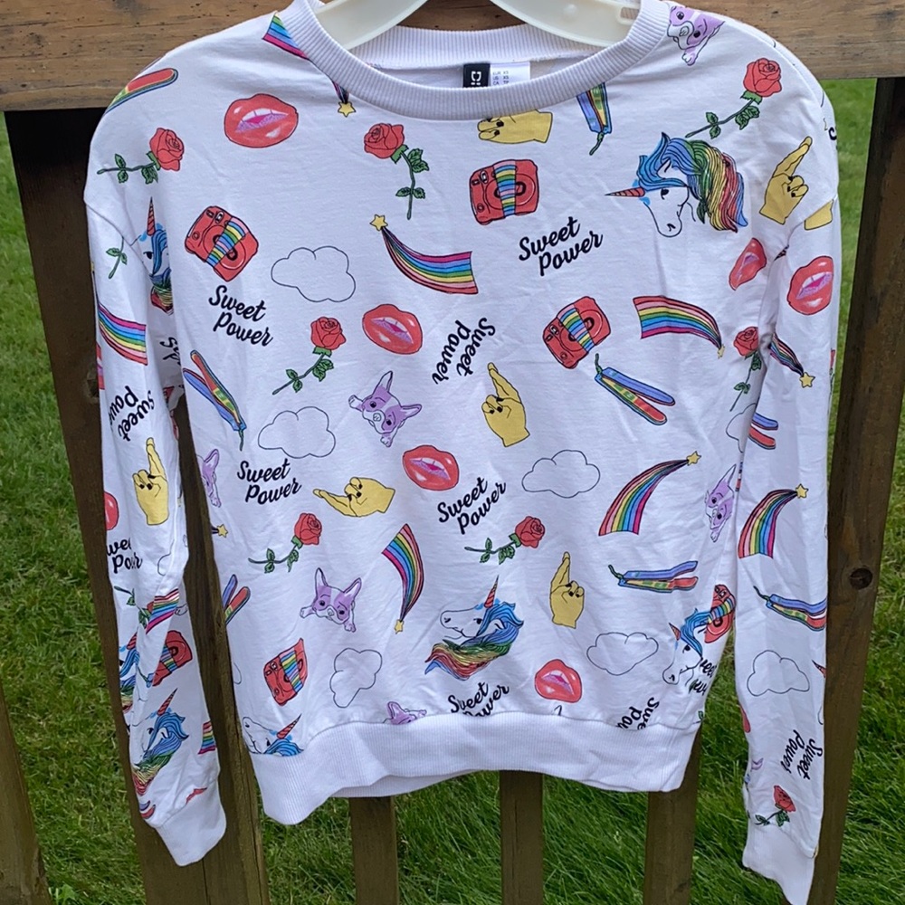 Divided H&M Unicorn Sweet Power Sweatshirt